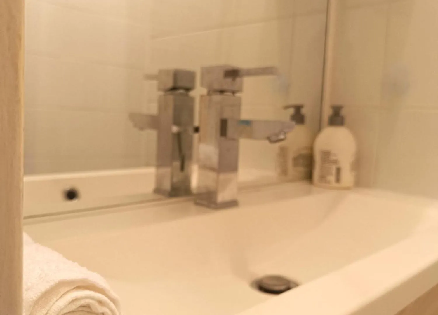 Apartment T3 Piscine Plage Parking Six-Fours-les-Plages France