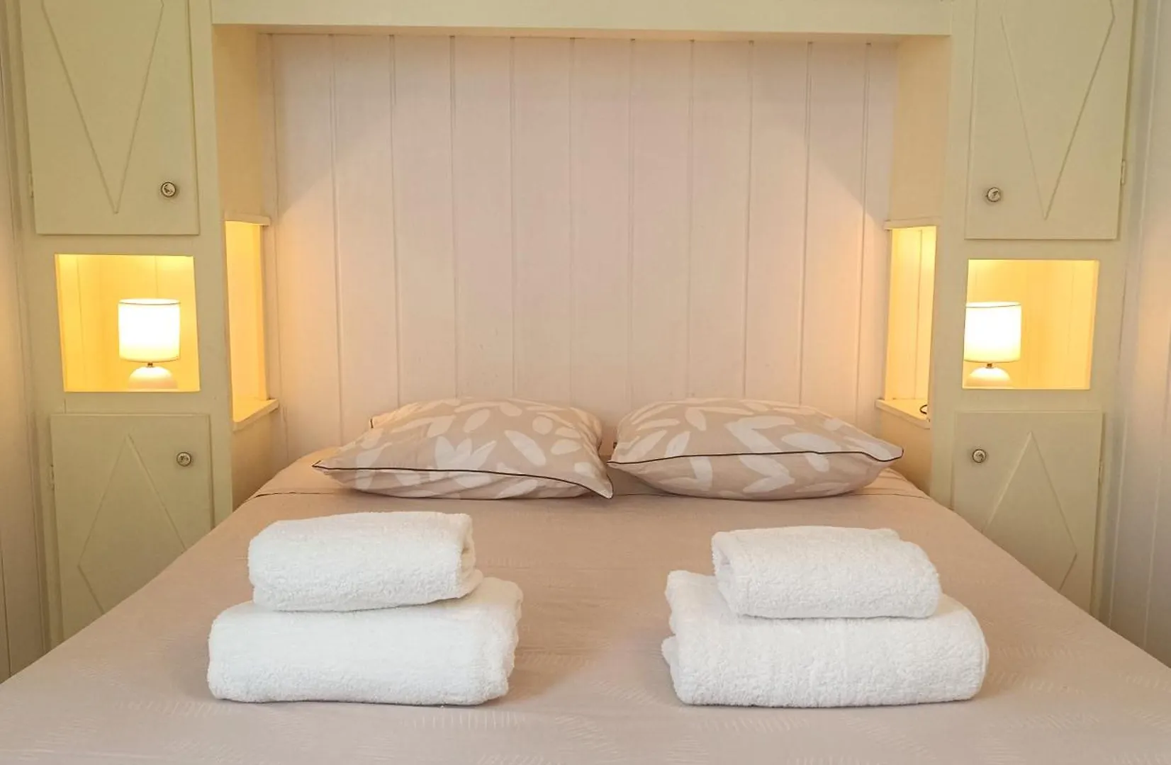Apartment T3 Piscine Plage Parking Six-Fours-les-Plages France